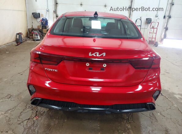 3KPF24AD3PE610666 2023 KIA FORTE Красный Вид сзади