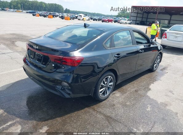 3KPF24AD3PE636166 2023 KIA FORTE Черный Задняя правая четверть