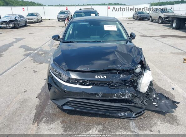 3KPF24AD3PE636166 2023 KIA FORTE Черный Вид щитка приборов