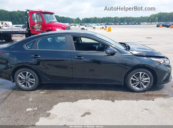 3KPF24AD3PE636166 2023 KIA FORTE Черный Вид задней части салона