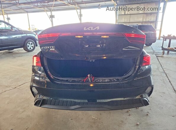 3KPF24AD3PE685481 2023 KIA FORTE Black Вид ззаду