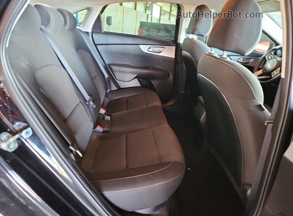 3KPF24AD3PE685481 2023 KIA FORTE Black Вид задніх сидінь