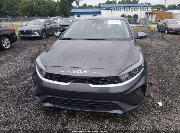 3KPF24AD3PE685772 2023 KIA FORTE Gray უკანა სალონის ხედი