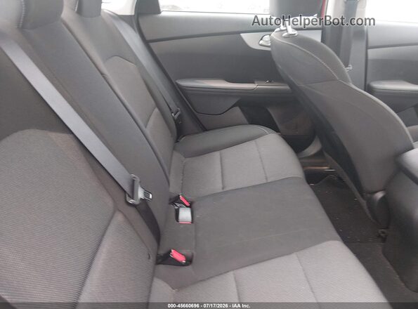 3KPF24AD3PE692088 2023 KIA FORTE Red Вид наклейки з VIN-кодом