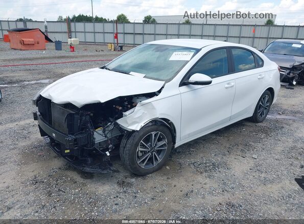 3KPF24AD3RE733130 2024 KIA FORTE White Vista tres cuartos delantera izquierda