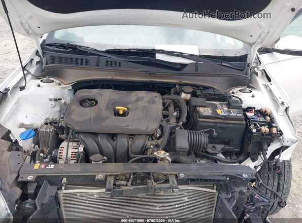 3KPF24AD3RE733130 2024 KIA FORTE White Vista trasera