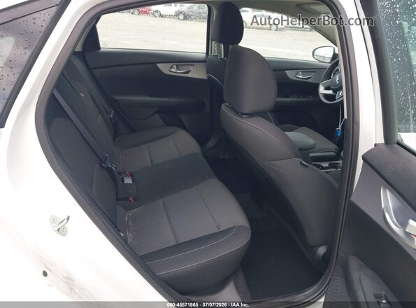 3KPF24AD3RE733130 2024 KIA FORTE White Vista de la etiqueta del VIN