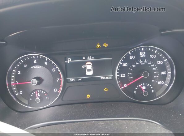 3KPF24AD3RE733130 2024 KIA FORTE White Vista de los asientos traseros