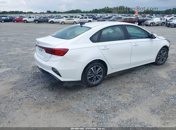 3KPF24AD3RE733130 2024 KIA FORTE White Trasero derecho
