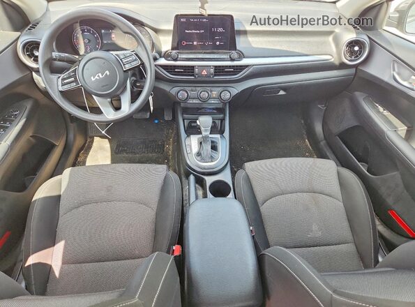 3KPF24AD3RE748940 2024 KIA FORTE Silver Dashboard view