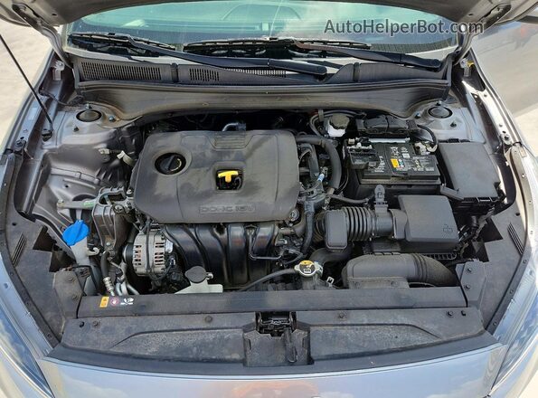 3KPF24AD3RE748940 2024 KIA FORTE Silver Rear interior view