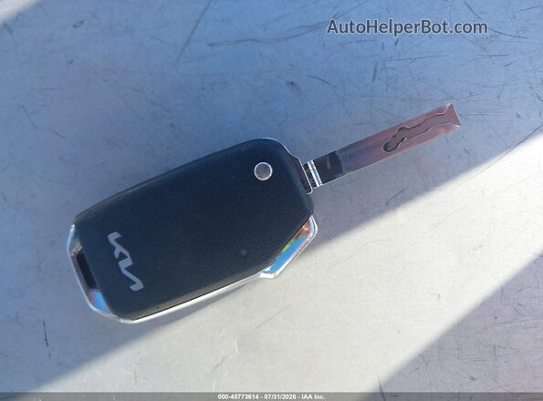3KPF24AD3RE758318 2024 KIA FORTE Red Widok deski rozdzielczej