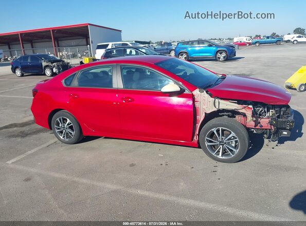 3KPF24AD3RE758318 2024 KIA FORTE Red Widok wnętrza z tyłu