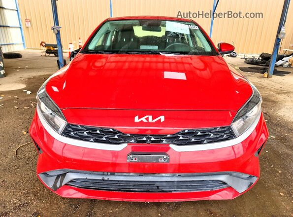 3KPF24AD3RE764359 2024 KIA FORTE Red Vista frontal