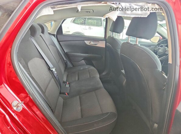 3KPF24AD3RE764359 2024 KIA FORTE Red Vista de los asientos traseros
