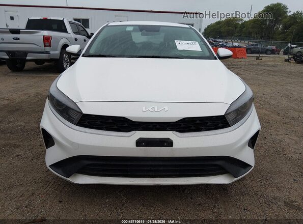 3KPF24AD3RE765897 2024 KIA FORTE White Vista del cuadro de instrumentos