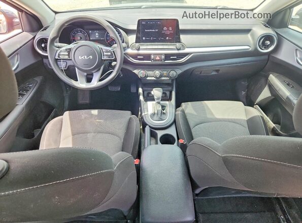 3KPF24AD3RE773126 2024 KIA FORTE Blue წინა პანელის ხედი