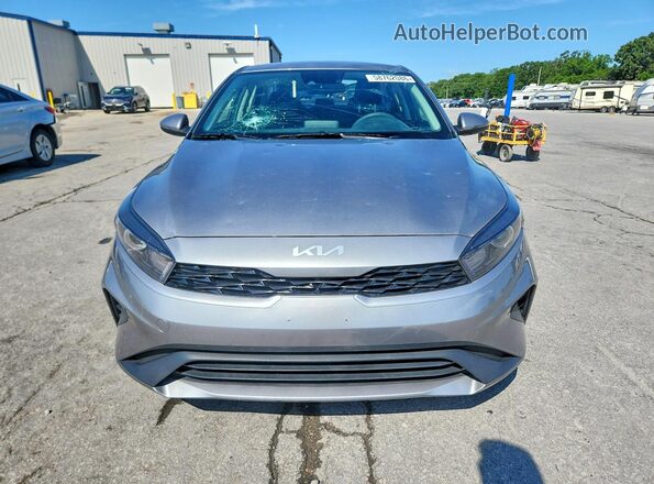 3KPF24AD3RE778147 2024 KIA FORTE Серый Вид спереди