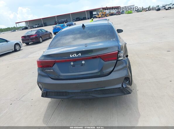3KPF24AD3RE818226 2024 KIA FORTE Gray 