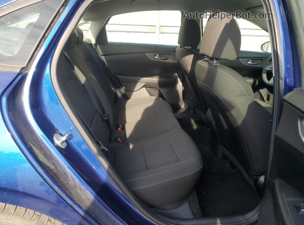 3KPF24AD4KE132069 2019 KIA FORTE Blue Հետևի նստատեղերի տեսք