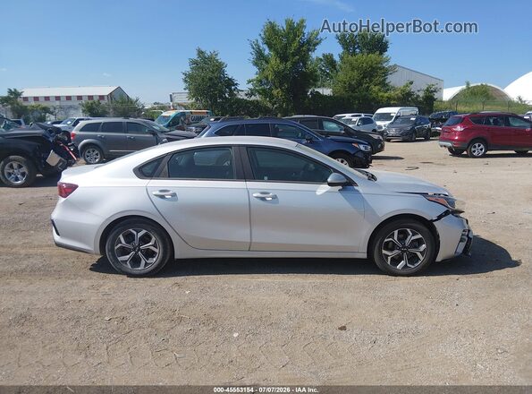 3KPF24AD4KE137210 2019 KIA FORTE Silver Vista interior trasera