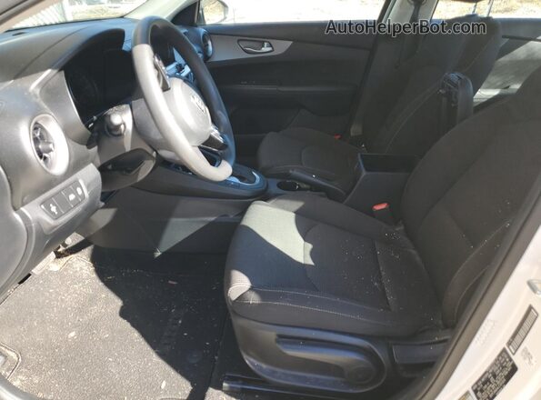 3KPF24AD4LE181659 2020 KIA FORTE White Вид салону спереду