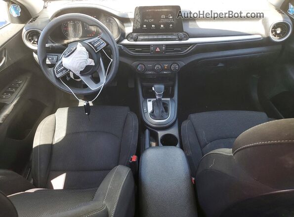3KPF24AD4ME265319 2021 KIA FORTE White Vista del salpicadero