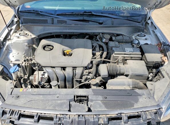3KPF24AD4ME318116 2021 KIA FORTE Серебряный Вид задней части салона