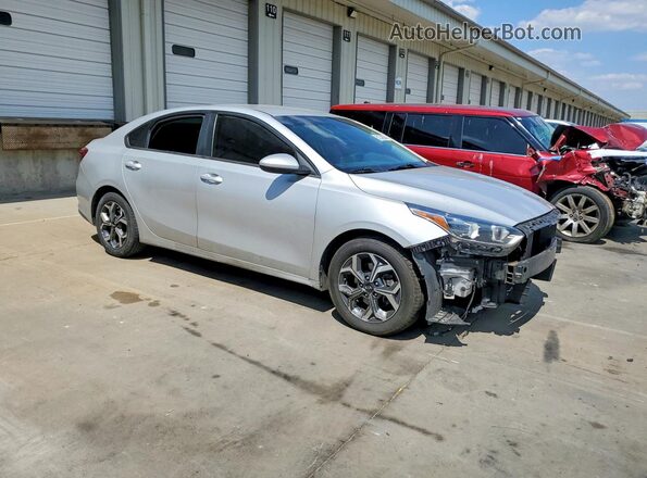 3KPF24AD4ME318116 2021 KIA FORTE Серебряный Передняя правая четверть