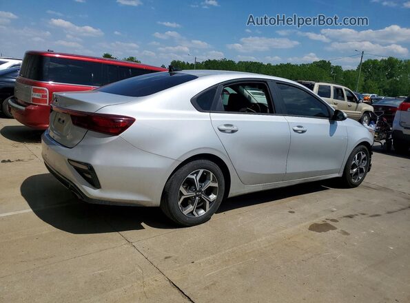 3KPF24AD4ME318116 2021 KIA FORTE Серебряный Задняя правая четверть