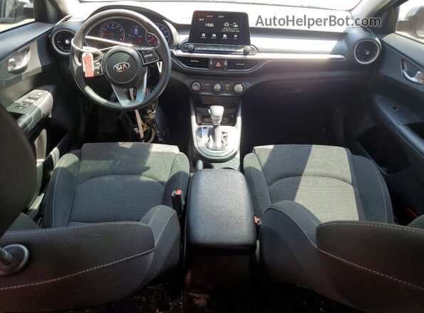 3KPF24AD4ME318116 2021 KIA FORTE Серебряный Вид панели приборов