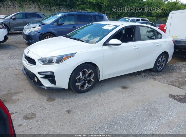 3KPF24AD4ME327401 2021 KIA FORTE White Przód lewy