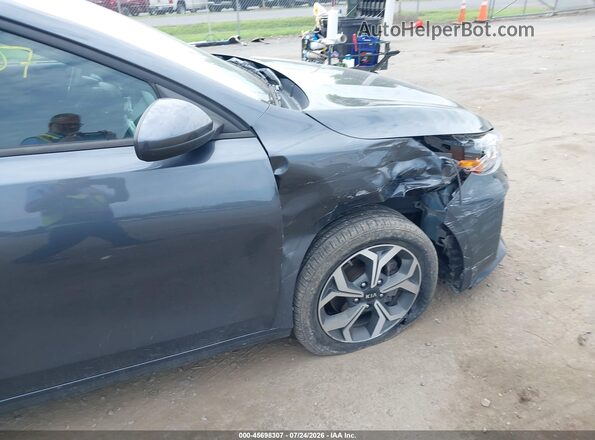 3KPF24AD4ME341637 2021 KIA FORTE Серый Вид спереди