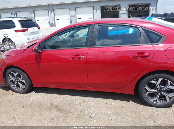 3KPF24AD4ME351701 2021 KIA FORTE Red Սալոնի 360 աստիճան տեսք