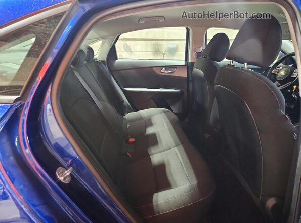 3KPF24AD4ME361029 2021 KIA FORTE Blue Հետևի նստատեղերի տեսք