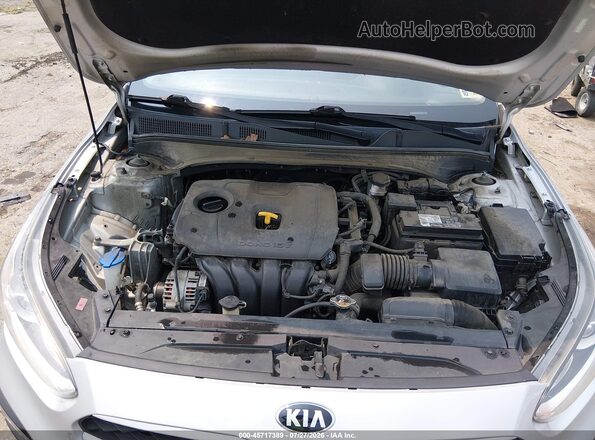 3KPF24AD4ME369826 2021 KIA FORTE Silver Rear view