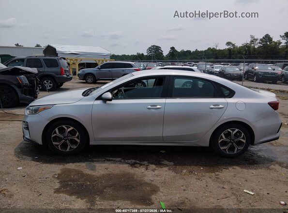 3KPF24AD4ME369826 2021 KIA FORTE Silver 360 interior view