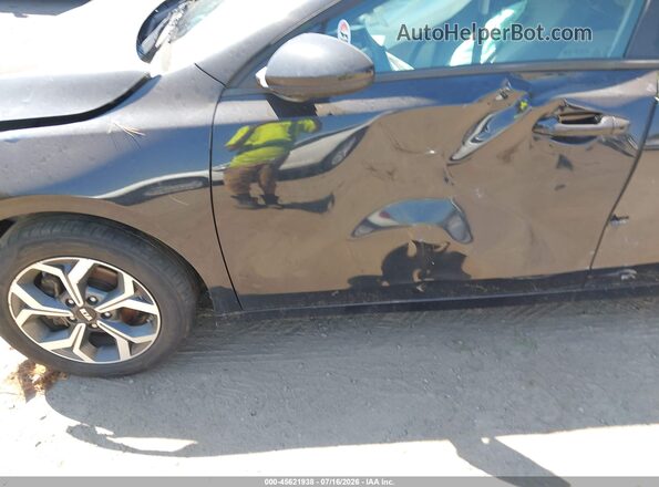 3KPF24AD4ME404297 2021 KIA FORTE Black Vista frontal