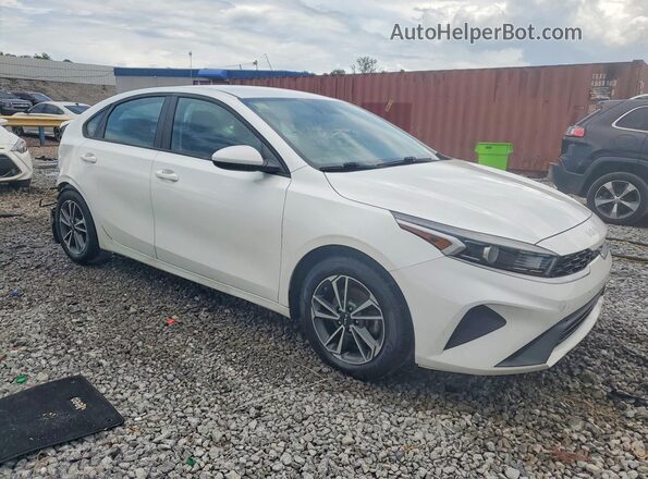 3KPF24AD4NE503901 2022 KIA FORTE White Delantero derecho
