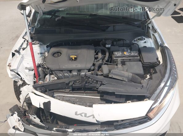 3KPF24AD4PE516120 2023 KIA FORTE White Вид ззаду