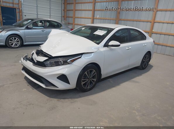 3KPF24AD4PE516120 2023 KIA FORTE White Передня ліва чверть