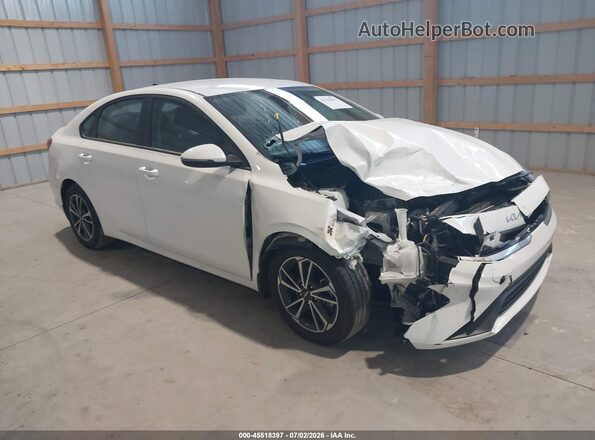 3KPF24AD4PE516120 2023 KIA FORTE White Вид спереду