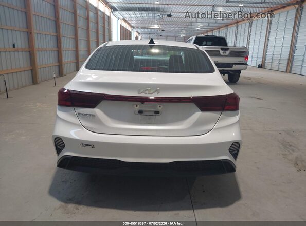3KPF24AD4PE516120 2023 KIA FORTE White 