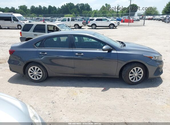 3KPF24AD4PE536688 2023 KIA FORTE Gray Вид задньої частини салону