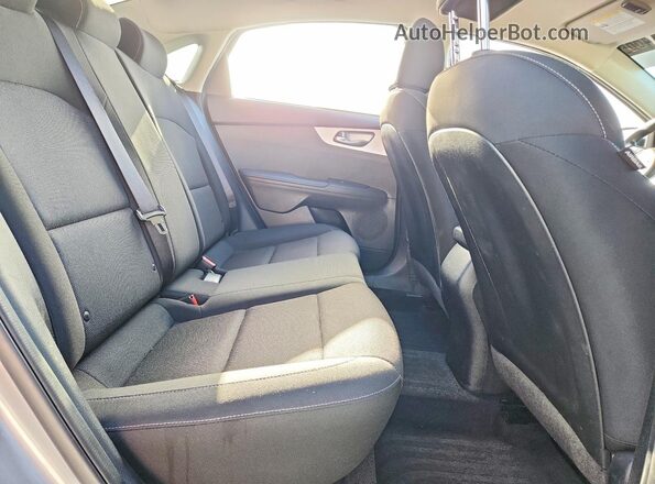 3KPF24AD4PE587978 2023 KIA FORTE Gray Widok tylnych siedzeń