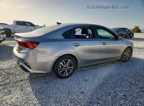 3KPF24AD4PE587978 2023 KIA FORTE Gray Tył prawy