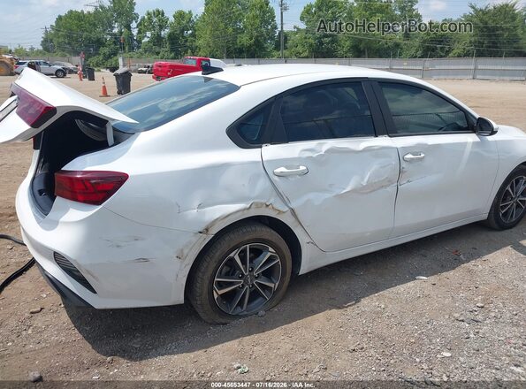 3KPF24AD4PE611938 2023 KIA FORTE White Tył prawy