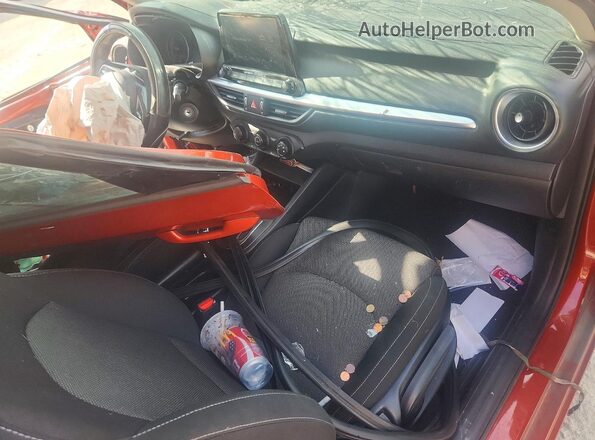 3KPF24AD4PE621305 2023 KIA FORTE Red Вид панелі приладів