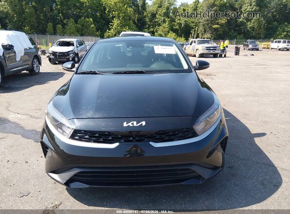 3KPF24AD4PE626665 2023 KIA FORTE Black ხელსაწყოთა პანელის ხედი