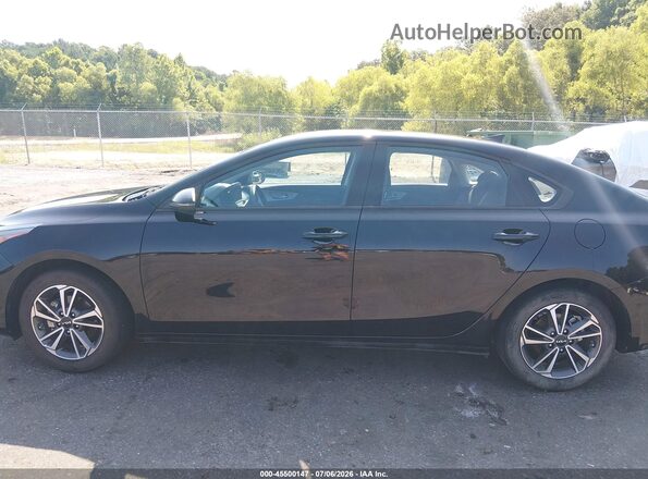 3KPF24AD4PE626665 2023 KIA FORTE Black სალონის 360-გრადუსიანი ხედი